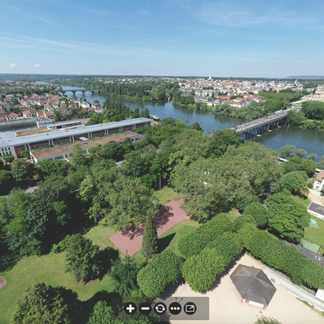 Visite virtuelle par drone à Sartrouville dans les Yvelines en Région parisienne